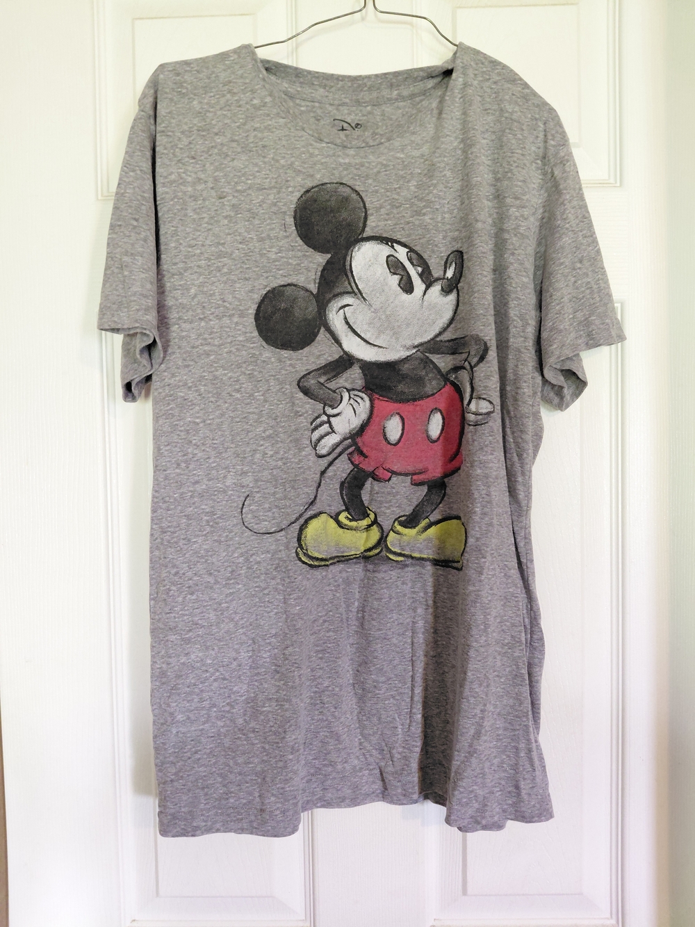 Disney Mickey Mouse Graphic Crewneck Tee - Men's M
